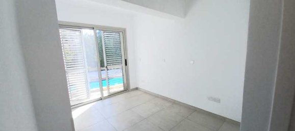 3 bedrooms Villa in Tala, Cyprus No. 19055 15