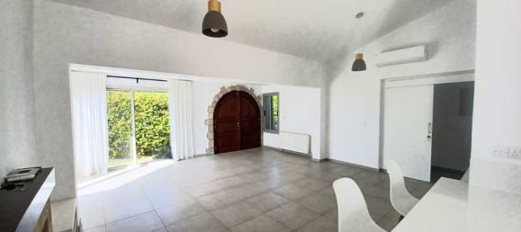 3 bedrooms Villa in Tala, Cyprus No. 19055 13