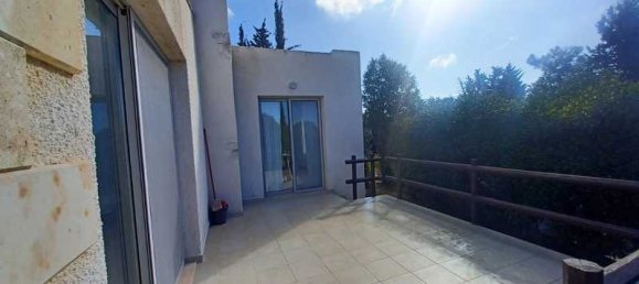 3 bedrooms Villa in Tala, Cyprus No. 19055 6