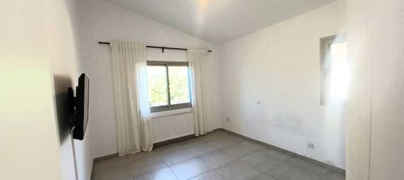 3 bedrooms Villa in Tala, Cyprus No. 19055 16