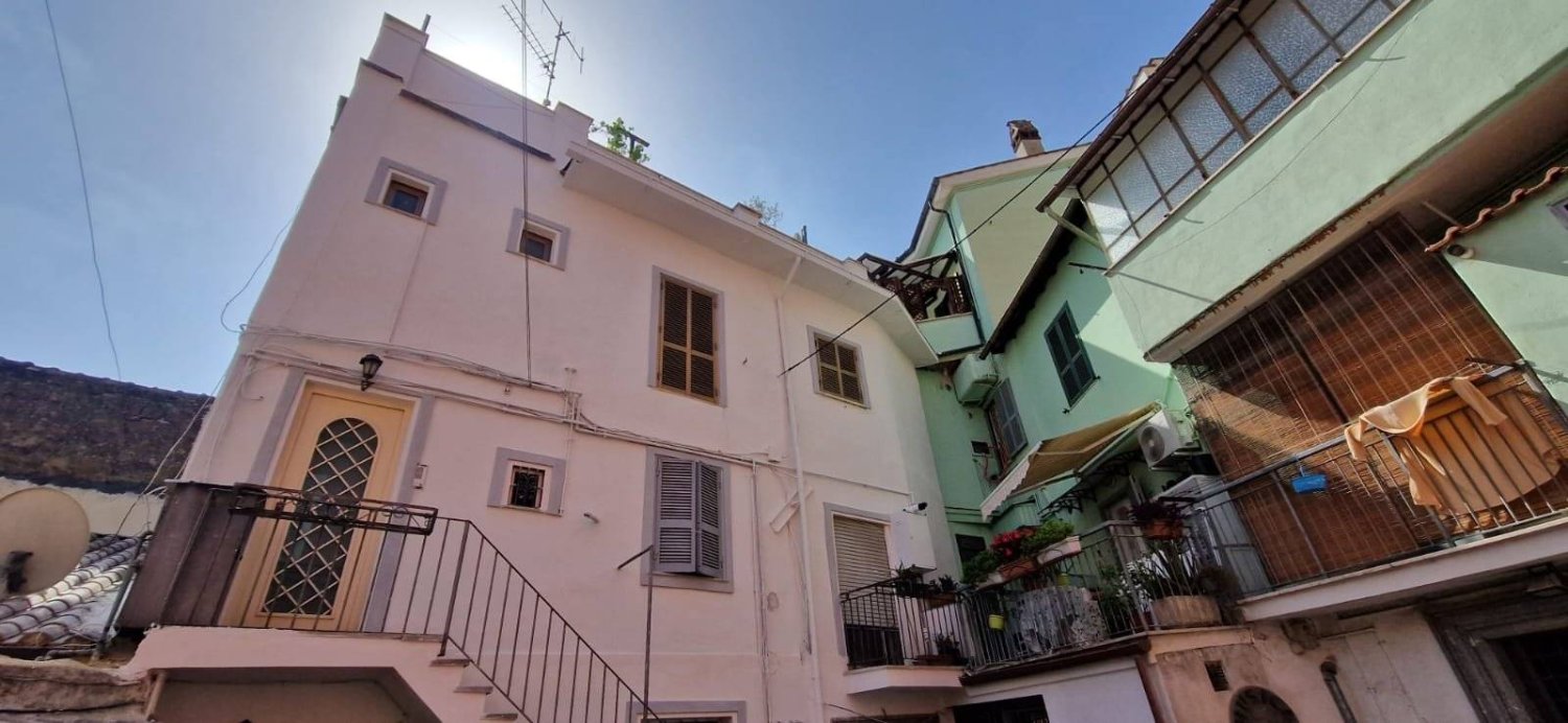 2 bedrooms Apartment in Genzano di Roma, Italy No. 312768