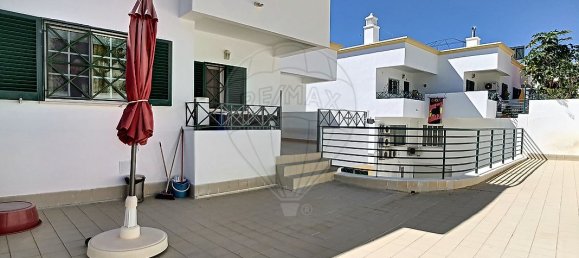 Edificio de 2 dormitorios en Albufeira, Portugal No. 40893 5