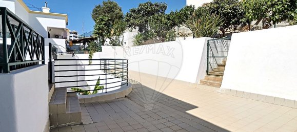 Edificio de 2 dormitorios en Albufeira, Portugal No. 40893 8