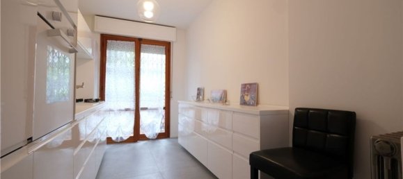 3 rooms Apartment in Scandicci, Italy No. 265770 7