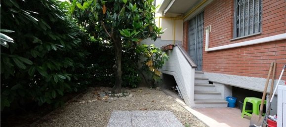 3 rooms Apartment in Scandicci, Italy No. 265770 27