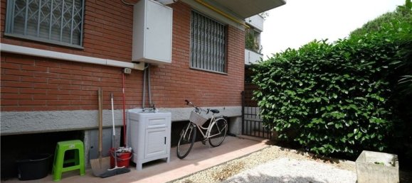 3 rooms Apartment in Scandicci, Italy No. 265770 3