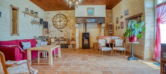 3 bedrooms House in Bergerac, France No. 340738 2