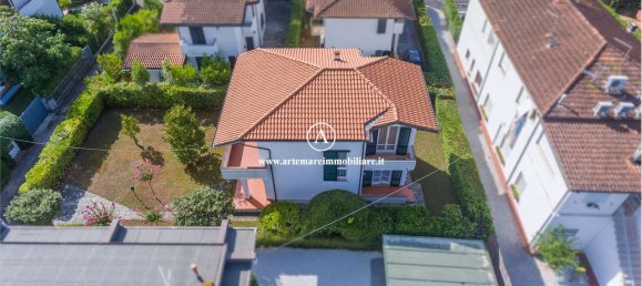 6 bedrooms Villa in Pietrasanta, Italy No. 310497 6