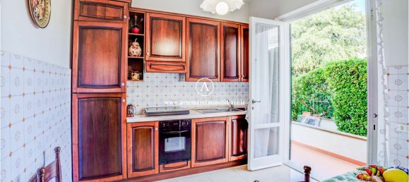 6 bedrooms Villa in Pietrasanta, Italy No. 310497 22