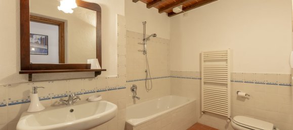 5 rooms House in Greve in Chianti, Italy No. 189718 15