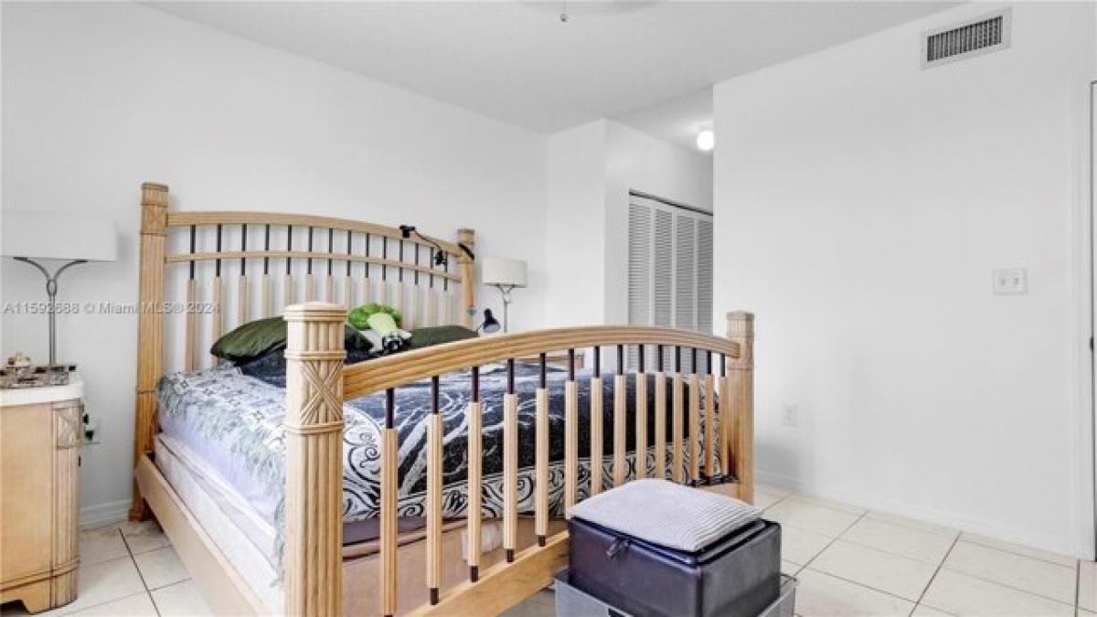 4 bedrooms House in Miami, USA No. 208241