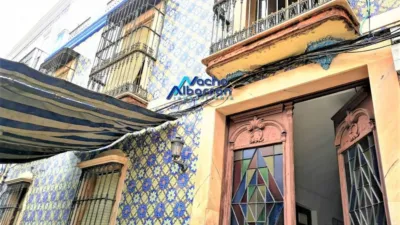 Edificio en Badajoz, Spain 1063 m² No. 153915