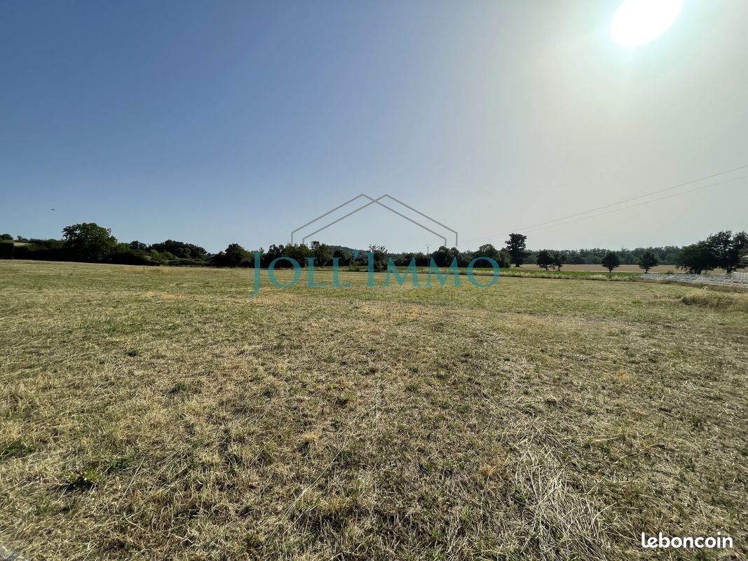 562m² Land in Moissieu-sur-Dolon, France No. 190256
