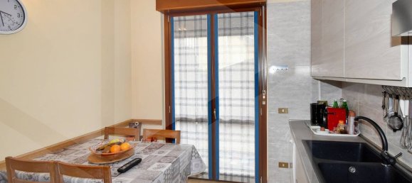 3غرفة شقة في Parabiago, Italy رقم 32777 10