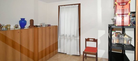 3غرفة شقة في Parabiago, Italy رقم 32777 15