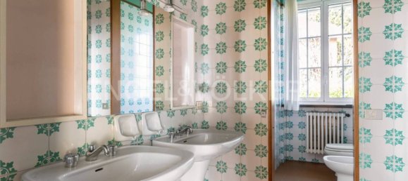 5 Schlafzimmer Villa in Varese, Italy, Nr. 126291 10