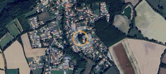  Land in Poiroux, France No. 282459 3