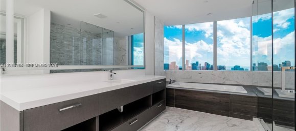 4 Schlafzimmer Gewerbliche Immobilien in Miami, USA, Nr. 615639 10