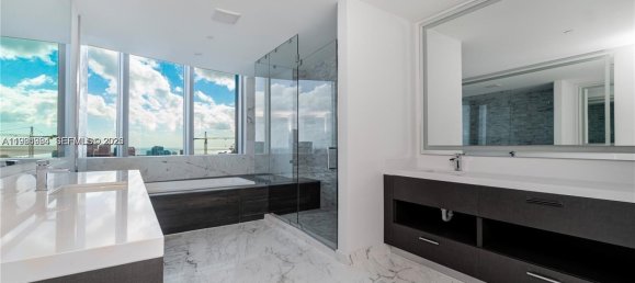 4 Schlafzimmer Gewerbliche Immobilien in Miami, USA, Nr. 615639 11