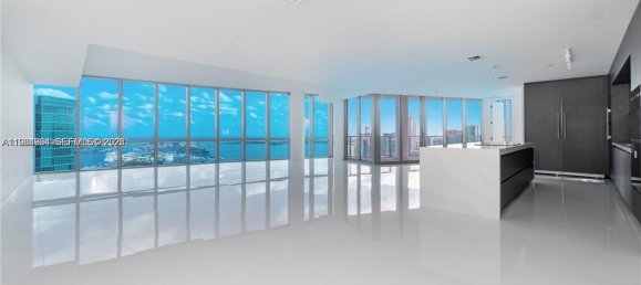 4 Schlafzimmer Gewerbliche Immobilien in Miami, USA, Nr. 615639 7