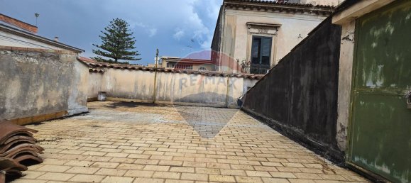 Casa de 8 dormitorios en Giarre, Italy No. 358104 21