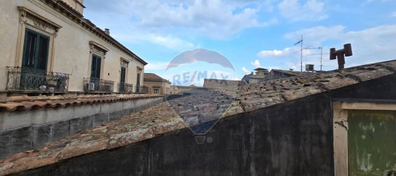 Casa de 8 dormitorios en Giarre, Italy No. 358104 20