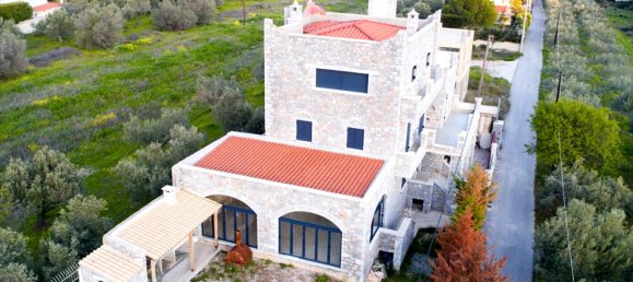 Villa de 3 dormitorios en Anavyssos, Greece No. 5887 2