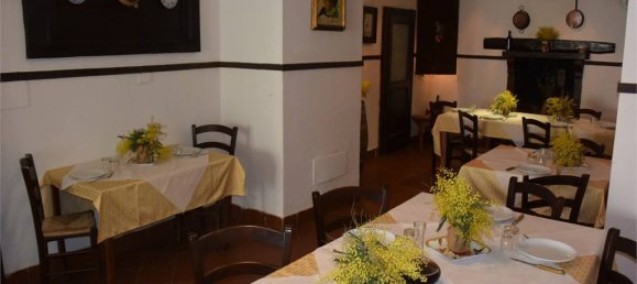 3 rooms Commercial property in Corigliano Rossano, Italy No. 111349 7