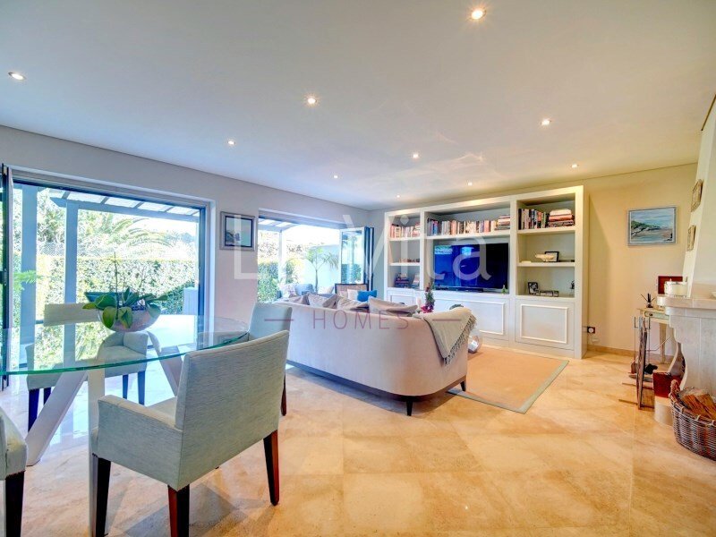 4 غرف نوم منزل في Cascais, Portugal رقم 121802