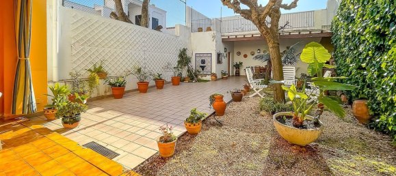 4 bedrooms Villa in Mataro, Spain No. 10981 3