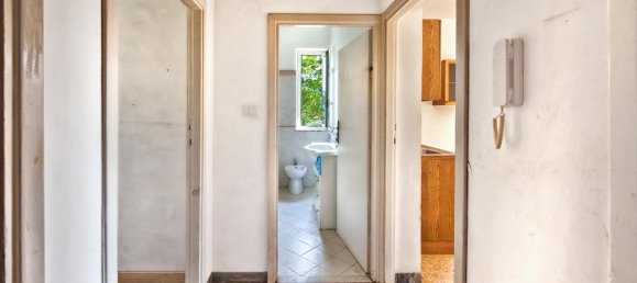 Замки и поместья с 10 комнатами в Рокка Приора, Италия № 132792 24