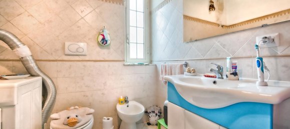 Замки и поместья с 10 комнатами в Рокка Приора, Италия № 132792 16