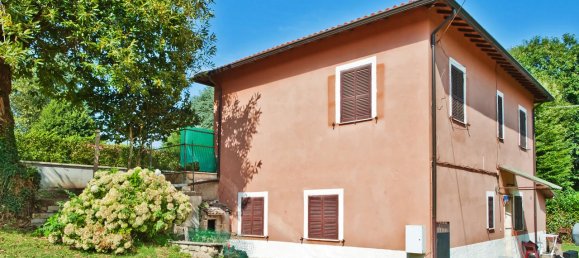 Замки и поместья с 10 комнатами в Рокка Приора, Италия № 132792 4