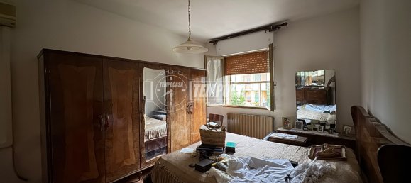 Дом с 4 комнатами в Мирандола, Италия № 258164 3