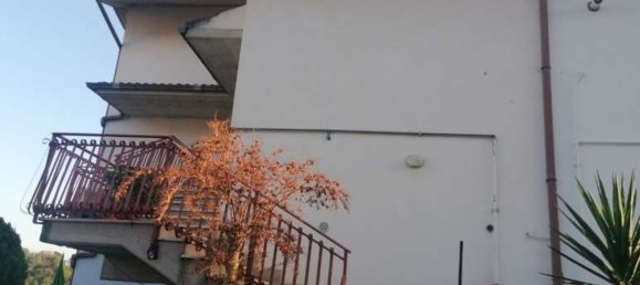 5 rooms Apartment in Penne, Italy No. 186506 23