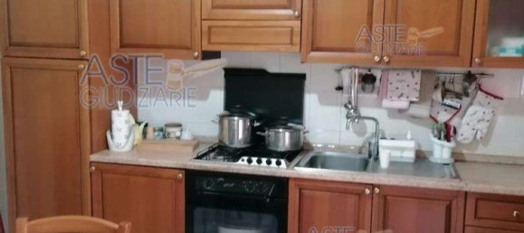 5 rooms Apartment in Penne, Italy No. 186506 13