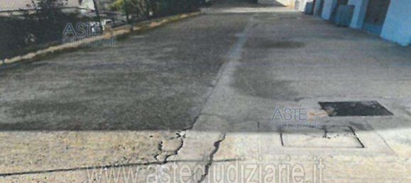 5 rooms Apartment in Penne, Italy No. 186506 22