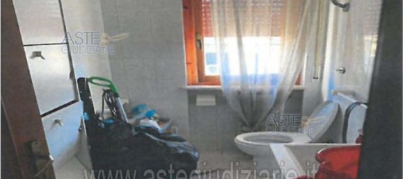 5 rooms Apartment in Penne, Italy No. 186506 5