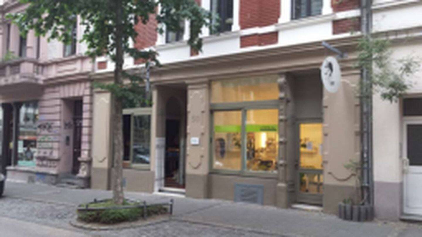  عقار تجاري في Cologne, Germany 70متر مربع رقم 329936