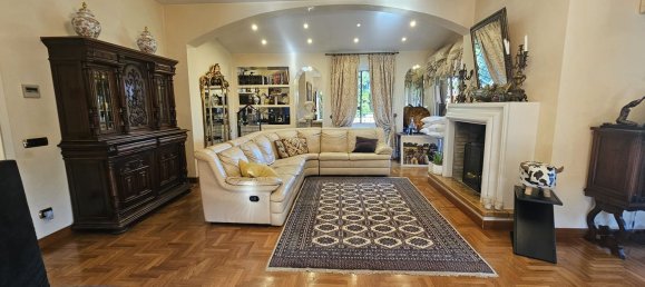 5 bedrooms Villa in Rome, Italy No. 338044 8