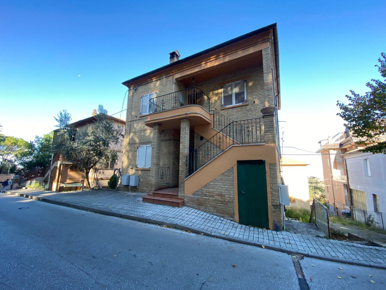 7-Zimmer Haus in Montegranaro, Italy, Nr. 83104