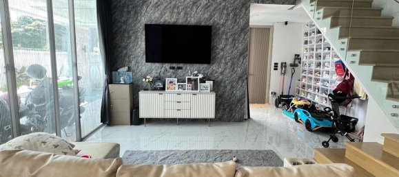 4 bedrooms House in Chiang Mai, Thailand No. 27081 3