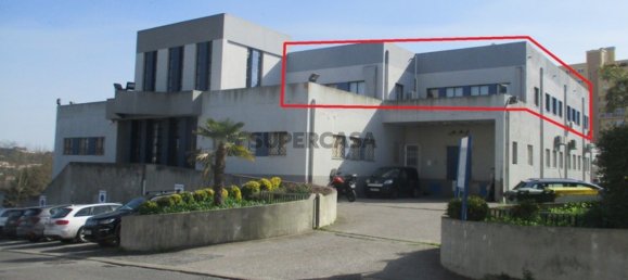 Офис 400м² в Оэйраш, Португалия № 157599 3