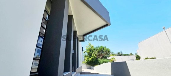 Офис 400м² в Оэйраш, Португалия № 157599 12