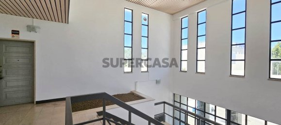 Офис 400м² в Оэйраш, Португалия № 157599 4