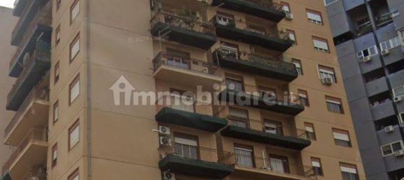 3 bedrooms Apartment in Palermo, Italy No. 271056 4
