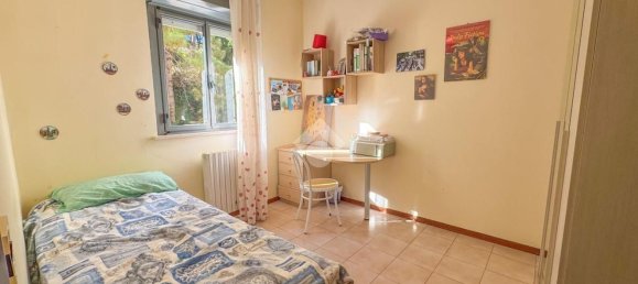 4 bedrooms Apartment in Chieti, Italy No. 337743 8