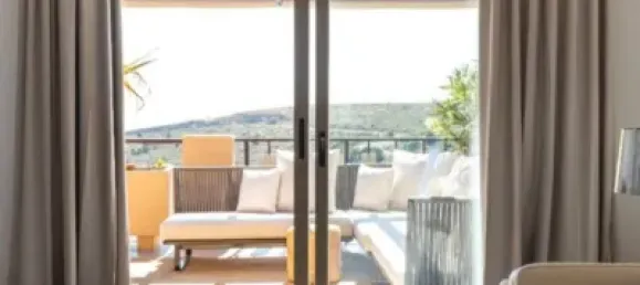 2 bedrooms Penthouse in El Paraiso, Spain No. 141988 11