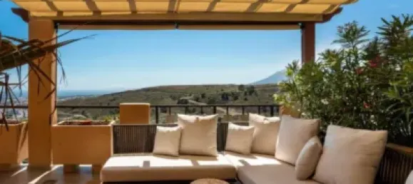 2 bedrooms Penthouse in El Paraiso, Spain No. 141988 35