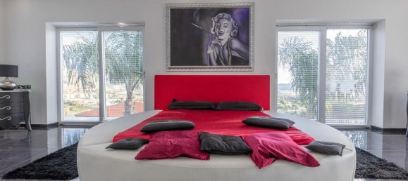 Villa de 10 divisões em Palermo, Italy N.º 102108 19